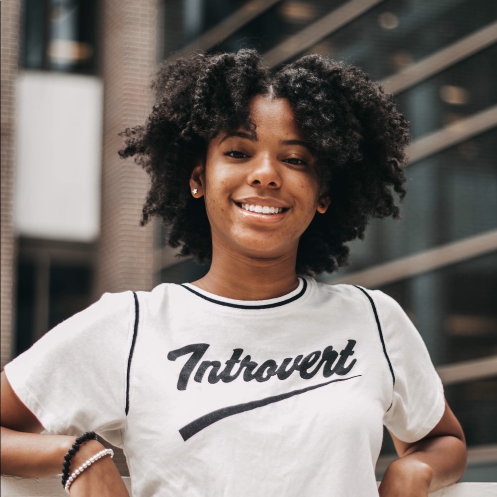 Meet your Posher, Amauri